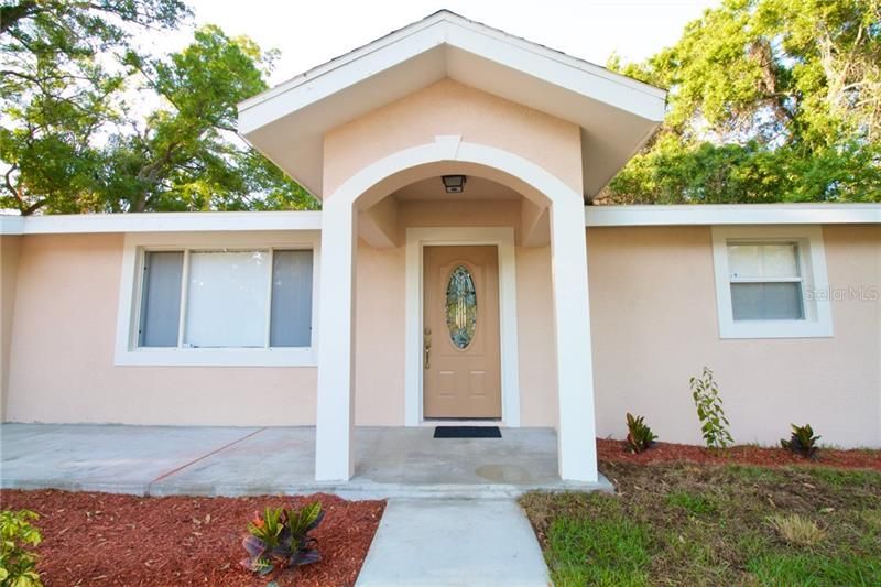 Recently Rented: $1,820 (3 beds, 2 baths, 851 Square Feet)