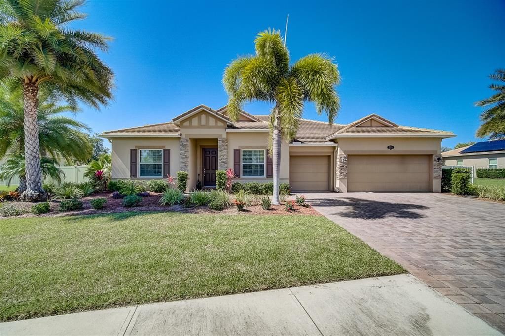 Recently Sold: $475,000 (4 beds, 3 baths, 3022 Square Feet)