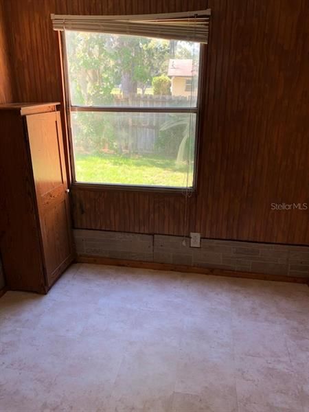 Recently Rented: $790 (2 beds, 1 baths, 640 Square Feet)