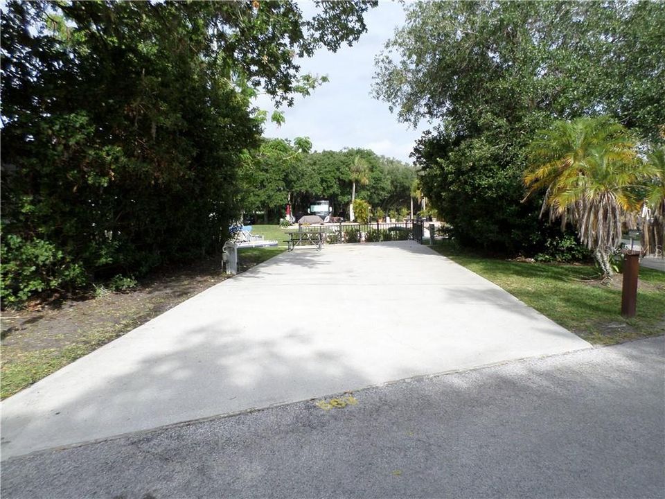 View from street. Lots of privacy.