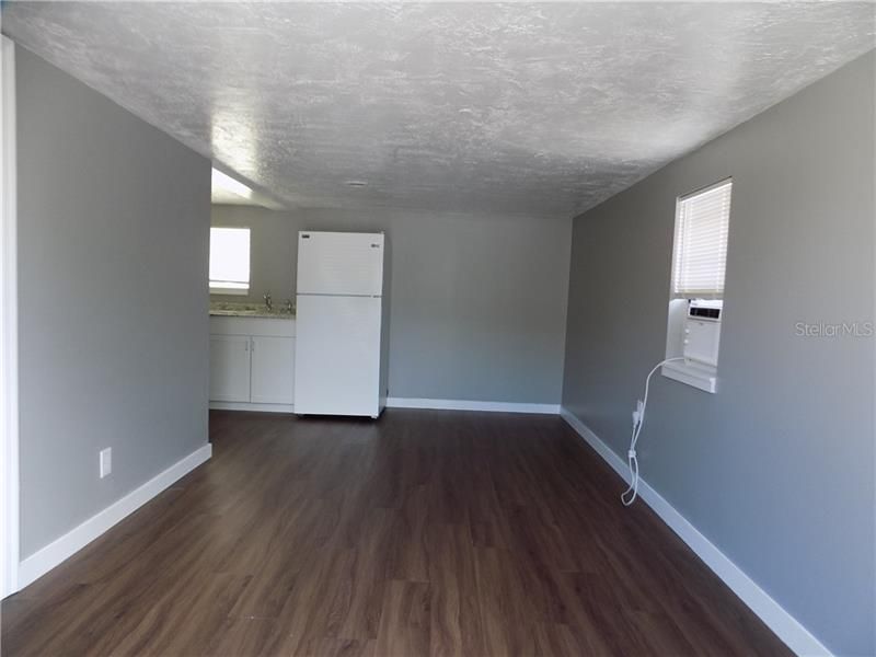 Recently Rented: $850 (1 beds, 1 baths, 700 Square Feet)