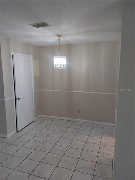 Recently Rented: $725 (1 beds, 1 baths, 2156 Square Feet)