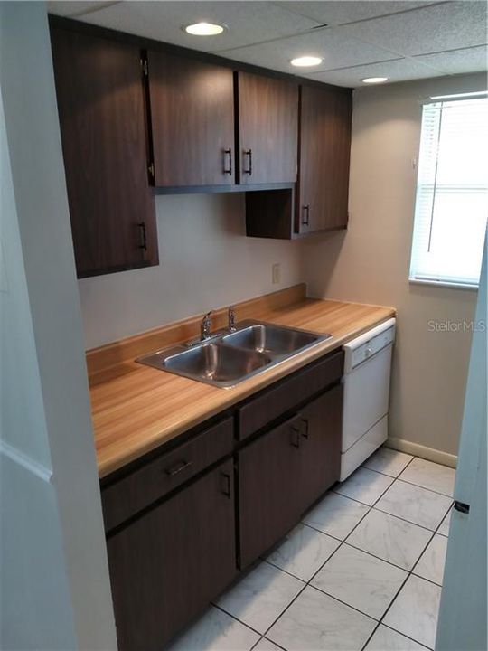 Recently Rented: $725 (1 beds, 1 baths, 2156 Square Feet)