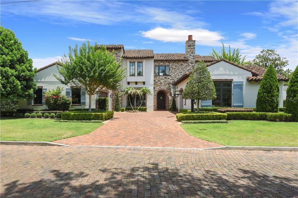 Recently Sold: $2,125,000 (5 beds, 6 baths, 6515 Square Feet)