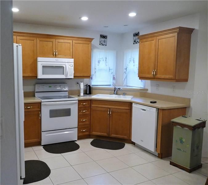Recently Sold: $234,000 (3 beds, 2 baths, 1392 Square Feet)