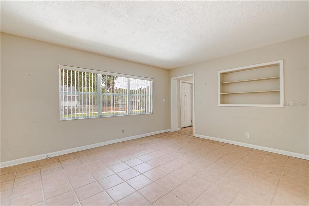 Recently Sold: $295,000 (2 beds, 2 baths, 1473 Square Feet)