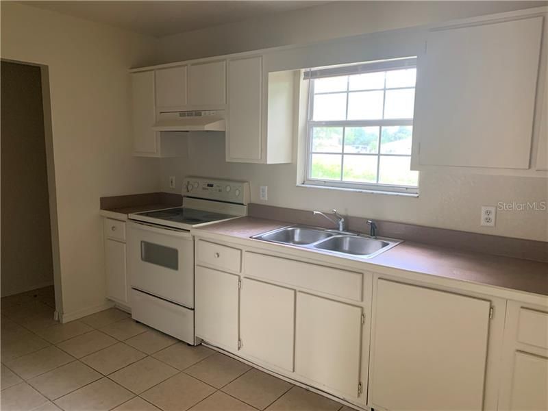 Recently Rented: $825 (3 beds, 2 baths, 999 Square Feet)