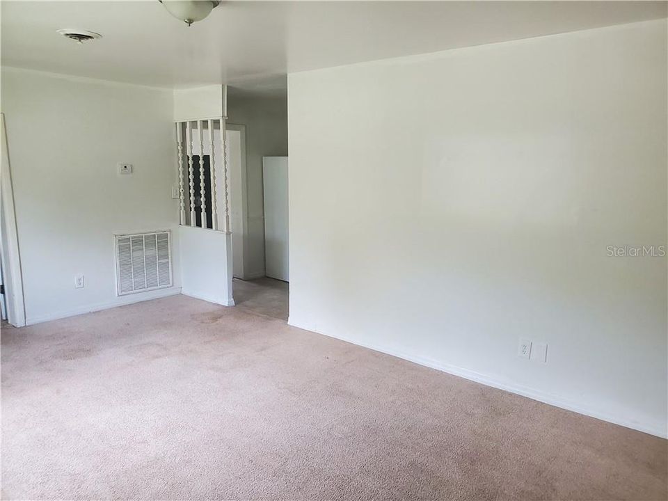 Recently Rented: $700 (3 beds, 1 baths, 1196 Square Feet)