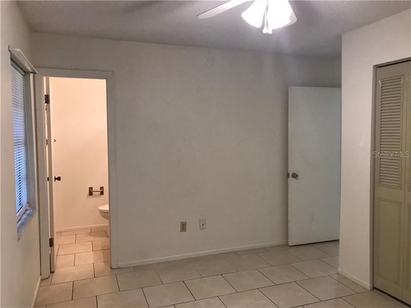 Recently Rented: $1,050 (3 beds, 1 baths, 1050 Square Feet)