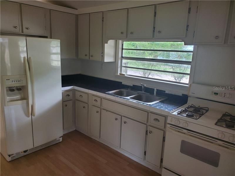 Recently Rented: $750 (2 beds, 1 baths, 672 Square Feet)