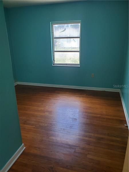 Recently Rented: $700 (3 beds, 1 baths, 1120 Square Feet)