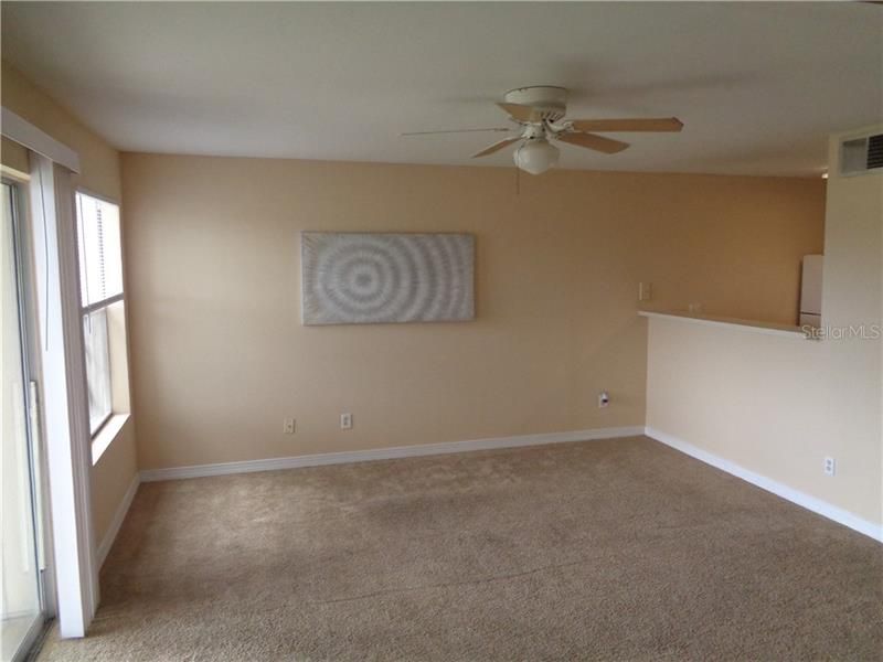 Recently Rented: $888 (1 beds, 1 baths, 696 Square Feet)