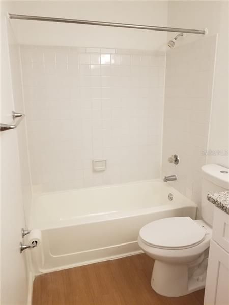 最近租的: $1,050 (1 贝兹, 1 浴室, 662 平方英尺)