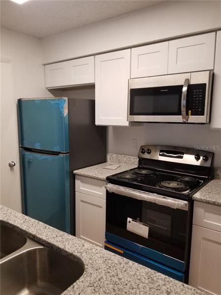 Recently Rented: $1,050 (1 beds, 1 baths, 662 Square Feet)