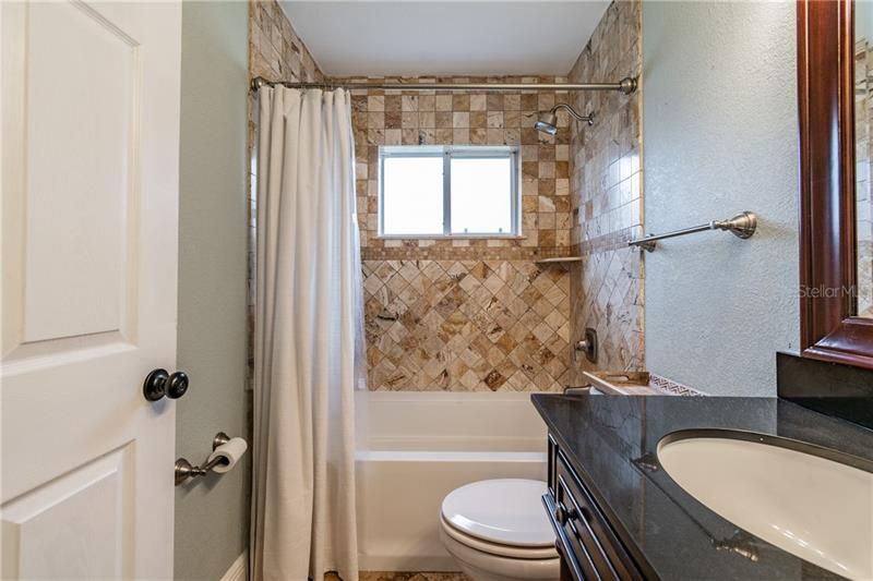 最近售出: $309,000 (3 贝兹, 2 浴室, 1602 平方英尺)