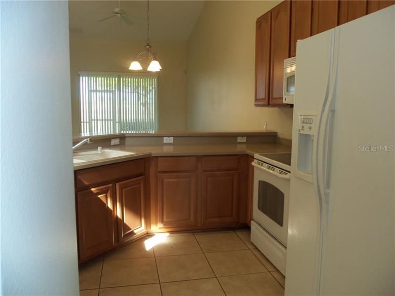 Recently Rented: $1,275 (2 beds, 2 baths, 1419 Square Feet)