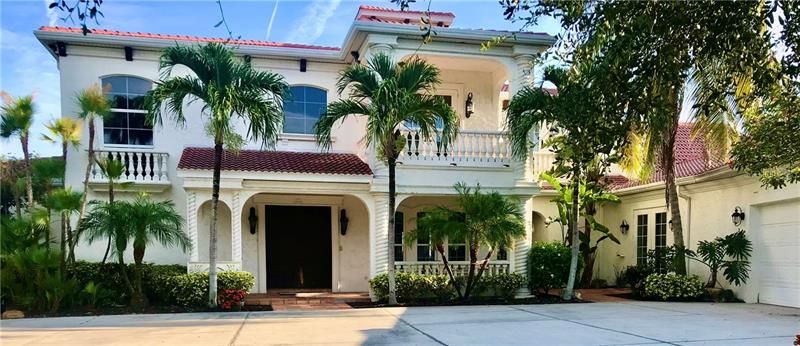Recently Sold: $2,995,000 (5 beds, 4 baths, 7383 Square Feet)