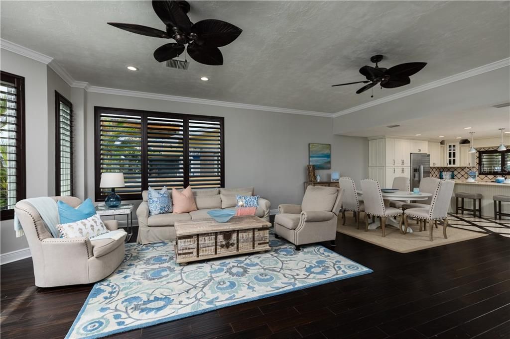 Recently Sold: $2,895,000 (4 beds, 4 baths, 3083 Square Feet)