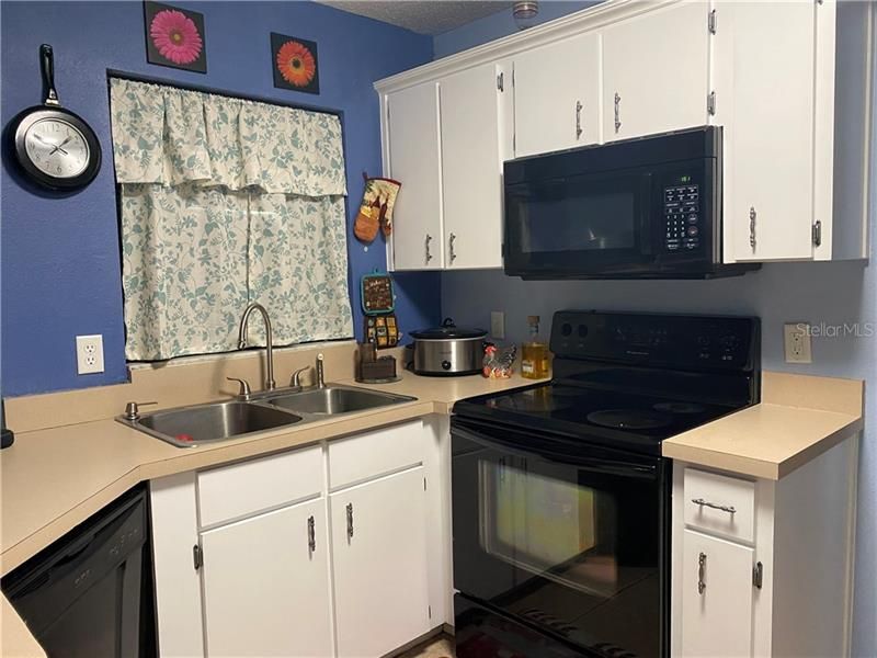 Recently Sold: $207,000 (3 beds, 2 baths, 1513 Square Feet)