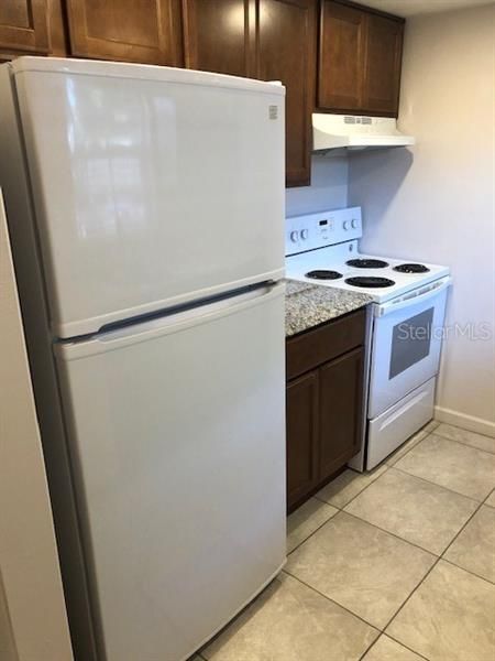 Recently Rented: $875 (2 beds, 1 baths, 783 Square Feet)