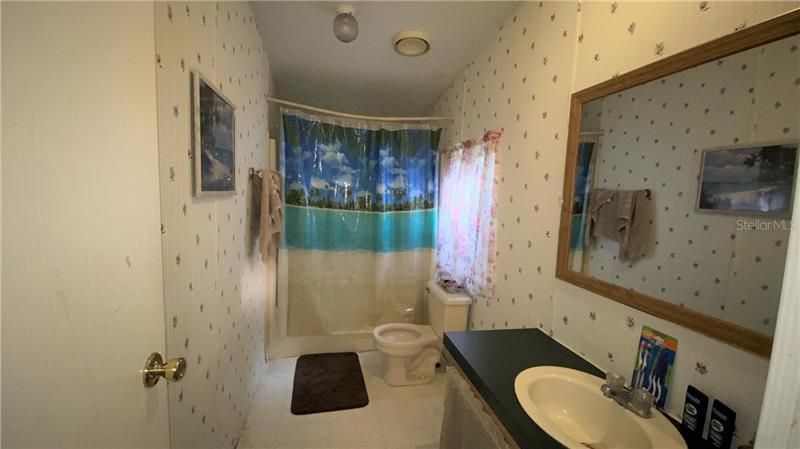 最近售出: $109,900 (3 贝兹, 2 浴室, 1296 平方英尺)