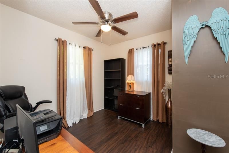 Recently Sold: $145,000 (3 beds, 2 baths, 1262 Square Feet)