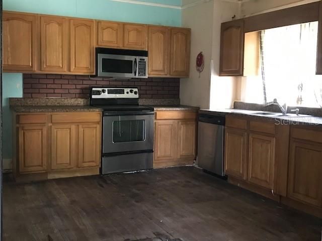 Recently Sold: $69,999 (2 beds, 1 baths, 1036 Square Feet)