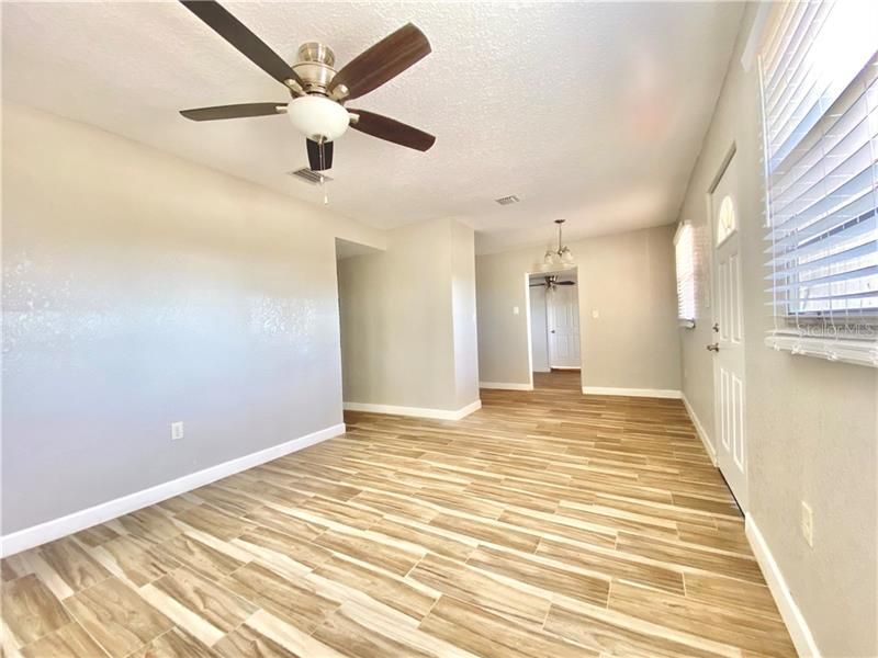 Recently Sold: $132,000 (3 beds, 1 baths, 805 Square Feet)