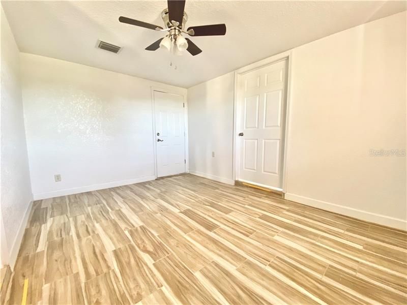 Recently Sold: $132,000 (3 beds, 1 baths, 805 Square Feet)