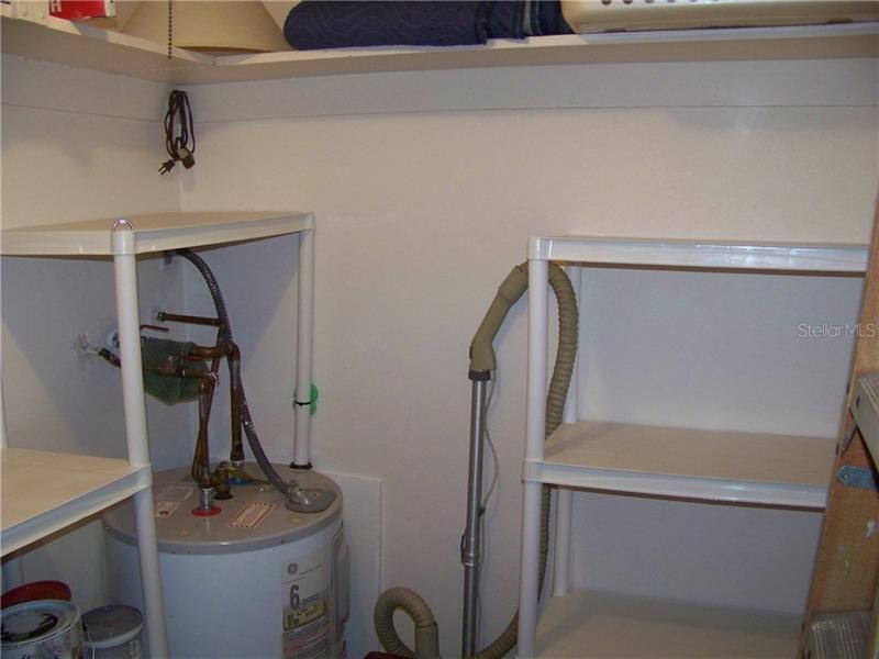 walk-in closet