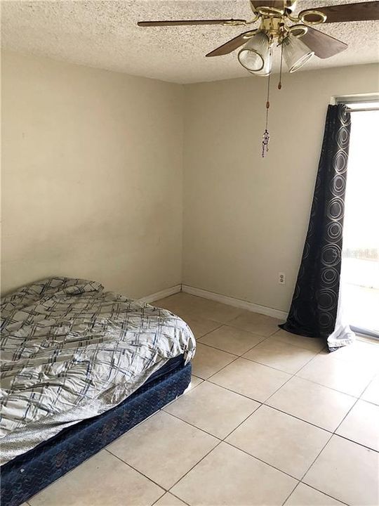 Vendido Recientemente: $33,000 (1 camas, 1 baños, 624 Pies cuadrados)