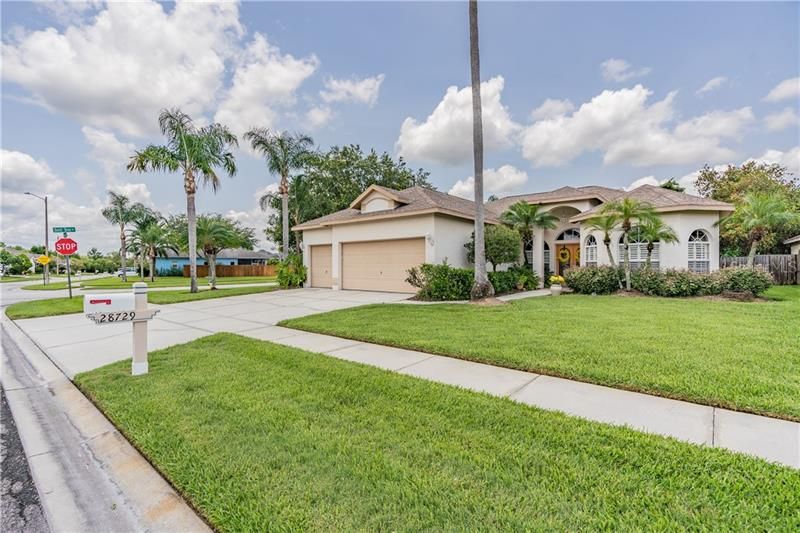 Recently Sold: $350,000 (4 beds, 2 baths, 2236 Square Feet)