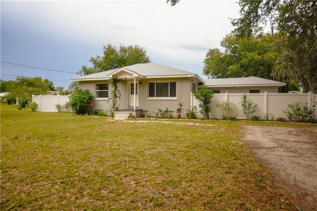 Recently Rented: $1,250 (3 beds, 2 baths, 1158 Square Feet)