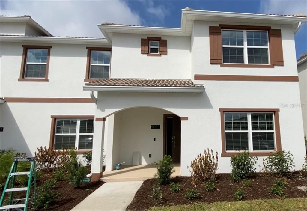 最近售出: $377,490 (5 贝兹, 4 浴室, 2128 平方英尺)