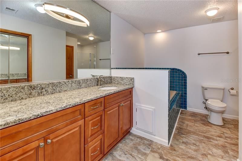 Recently Sold: $162,000 (2 beds, 2 baths, 1664 Square Feet)