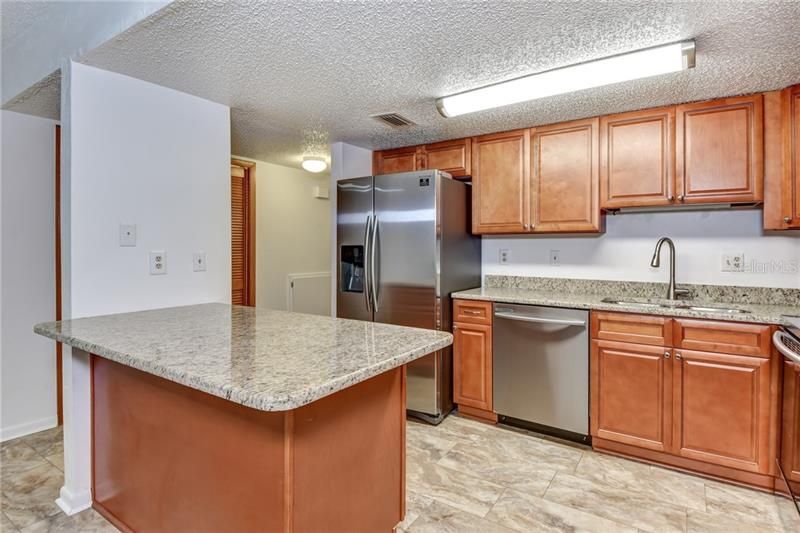 Recently Sold: $162,000 (2 beds, 2 baths, 1664 Square Feet)