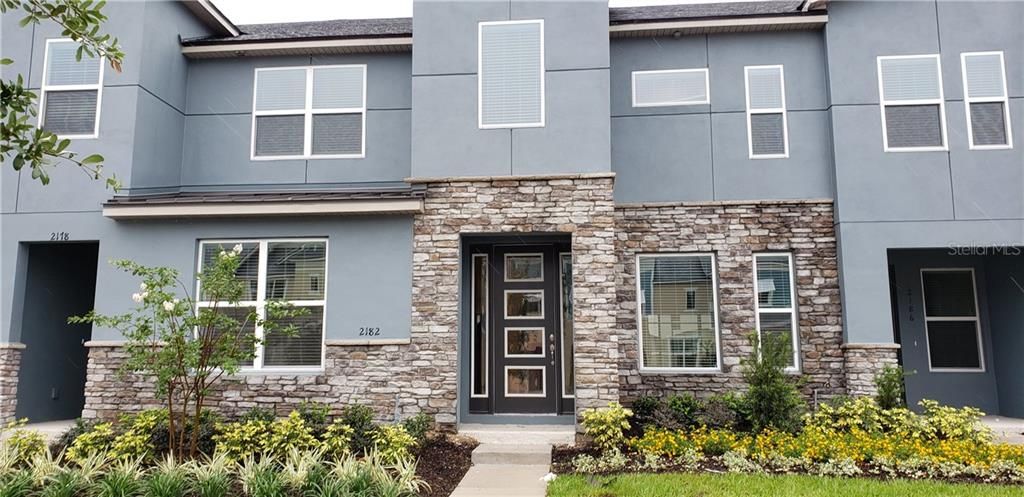 Vendido Recientemente: $358,740 (4 camas, 4 baños, 2090 Pies cuadrados)