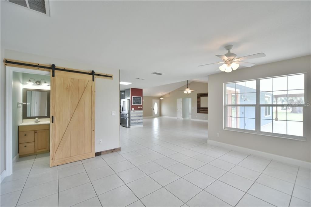 Recently Sold: $450,000 (3 beds, 2 baths, 2196 Square Feet)