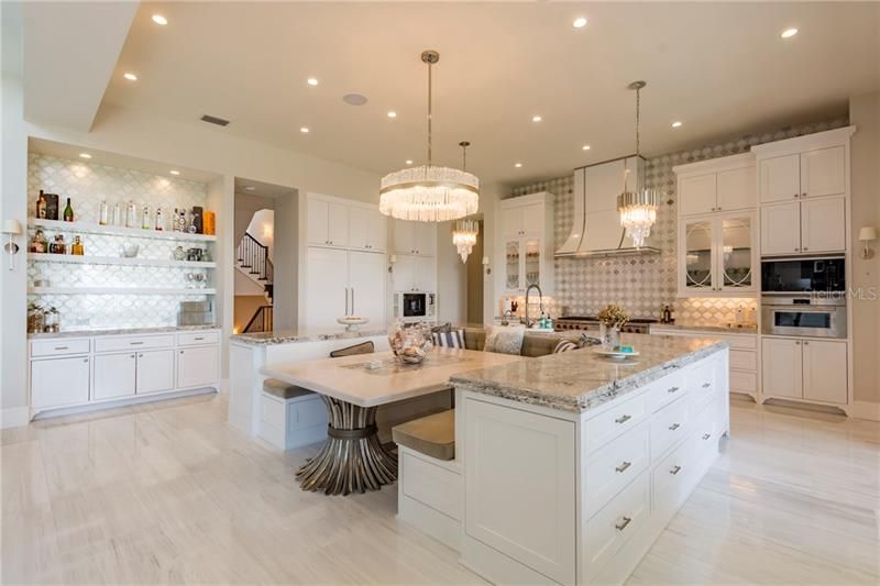 Recently Sold: $7,500,000 (5 beds, 5 baths, 8201 Square Feet)