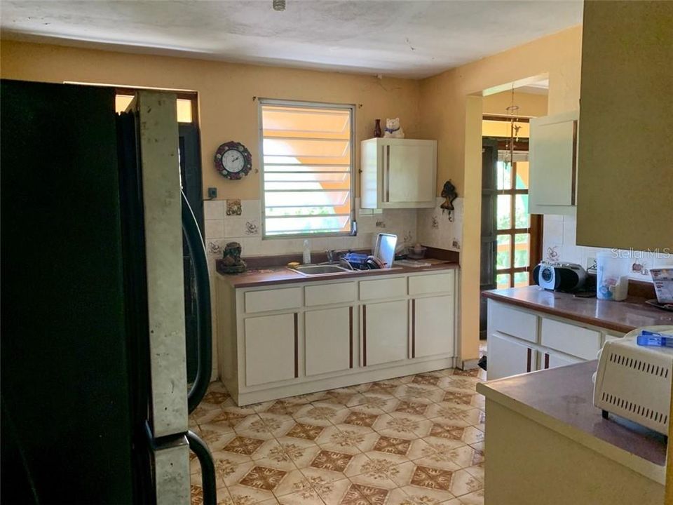 Vendido Recientemente: $155,000 (5 camas, 3 baños, 1700 Pies cuadrados)