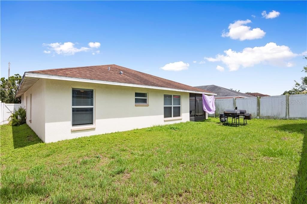 Recently Sold: $225,000 (4 beds, 2 baths, 1618 Square Feet)