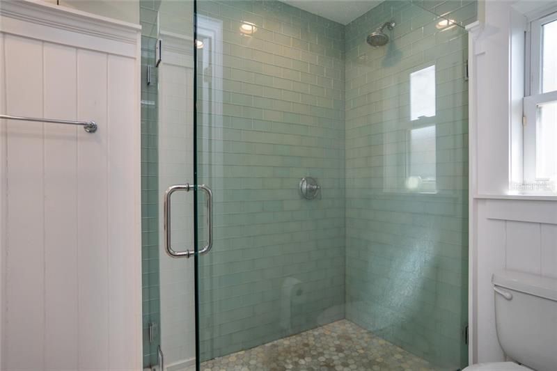 最近租的: $5,000 (4 贝兹, 2 浴室, 2297 平方英尺)