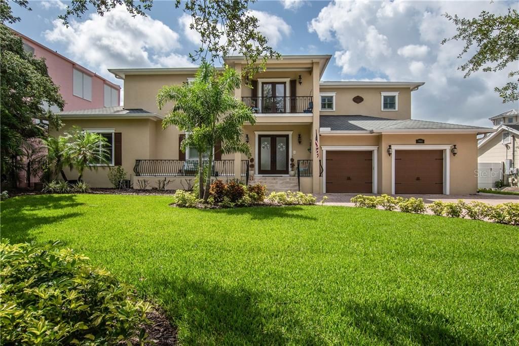 Recently Sold: $1,395,000 (4 beds, 3 baths, 3381 Square Feet)