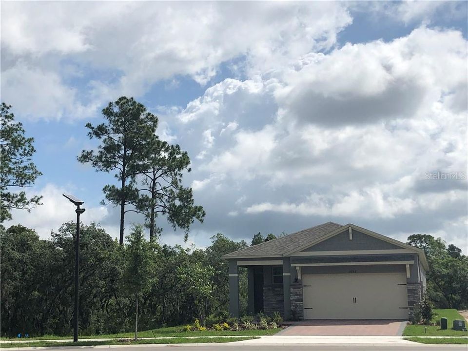 最近售出: $260,990 (2 贝兹, 2 浴室, 1614 平方英尺)