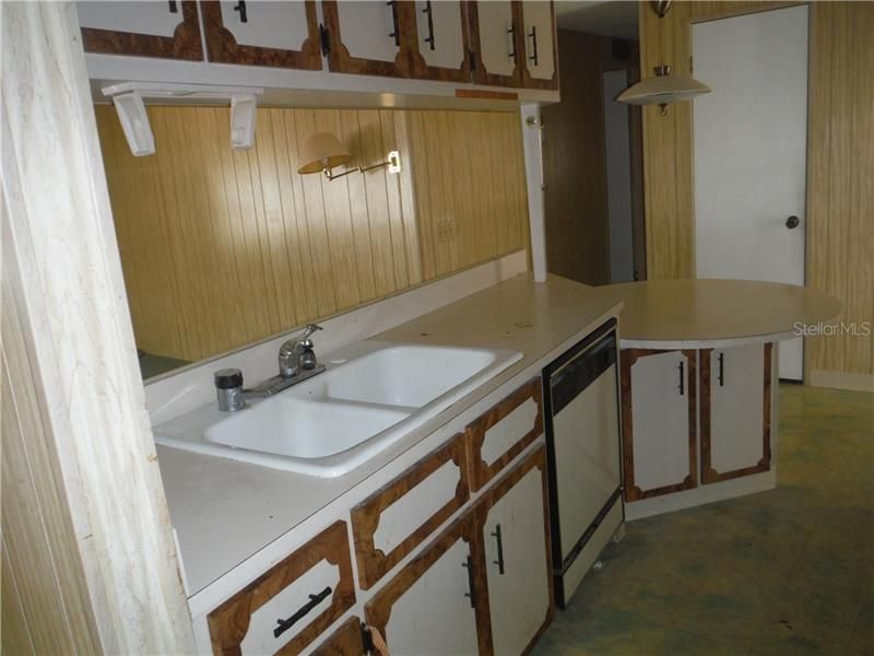 Vendido Recientemente: $59,900 (2 camas, 2 baños, 1228 Pies cuadrados)