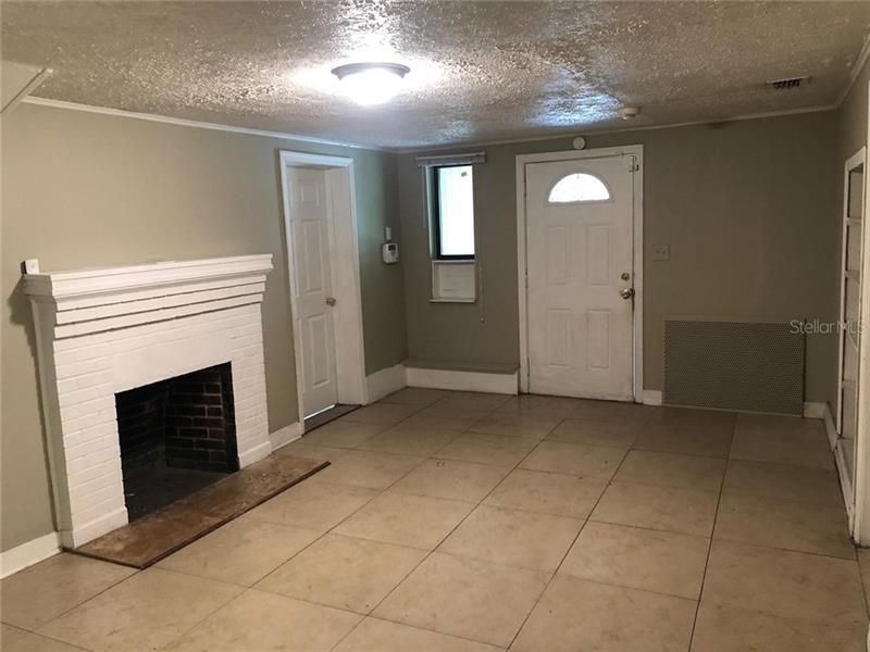 Recently Sold: $73,400 (4 beds, 2 baths, 1546 Square Feet)