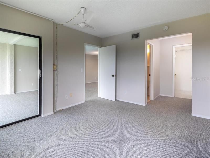 Recently Sold: $139,000 (2 beds, 2 baths, 955 Square Feet)
