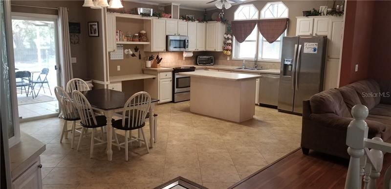 Recently Sold: $175,000 (3 beds, 2 baths, 2108 Square Feet)