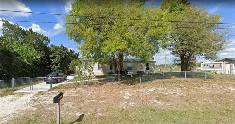 Recently Sold: $128,000 (3 beds, 2 baths, 1404 Square Feet)