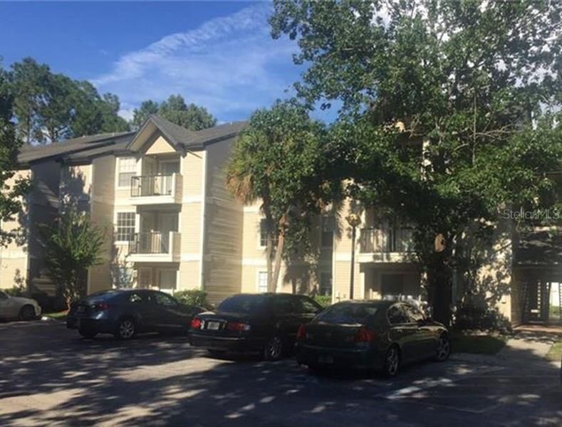 Recently Rented: $1,050 (2 beds, 2 baths, 864 Square Feet)